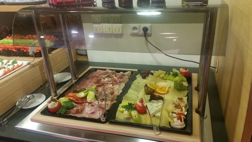 Lípa Aparthotel 4*